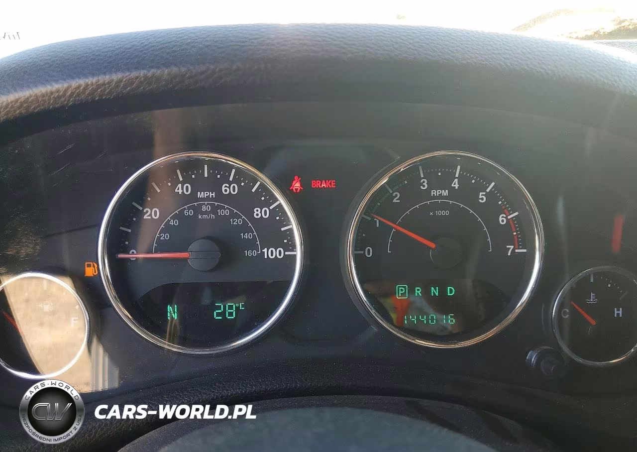 2011 Jeep Wrangler Unlimited Sahara VIN:1J4BA5H14BL547087 - 9