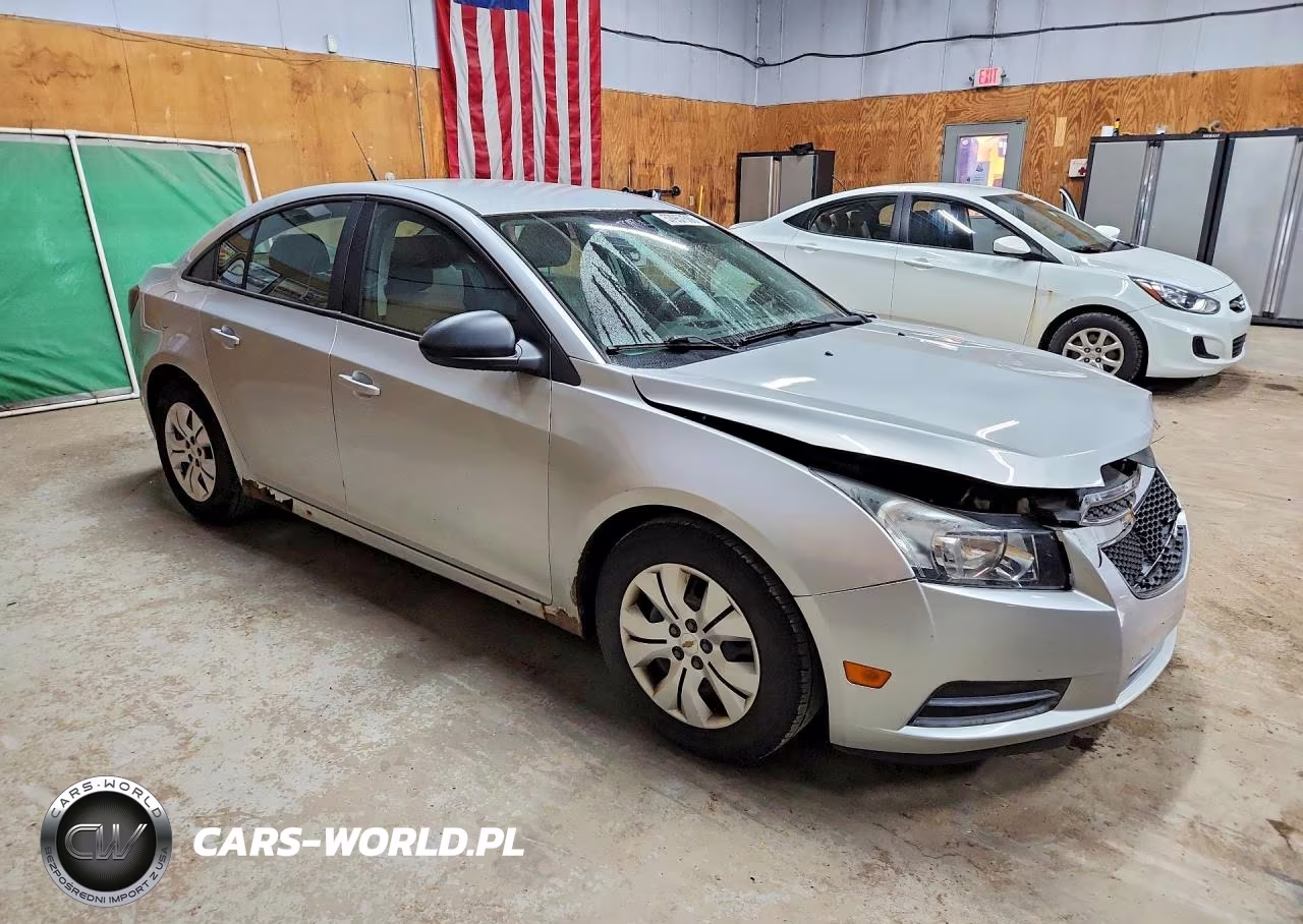 2013 Chevrolet Cruze Ls VIN:1G1PA5SH4D7109238 - 4