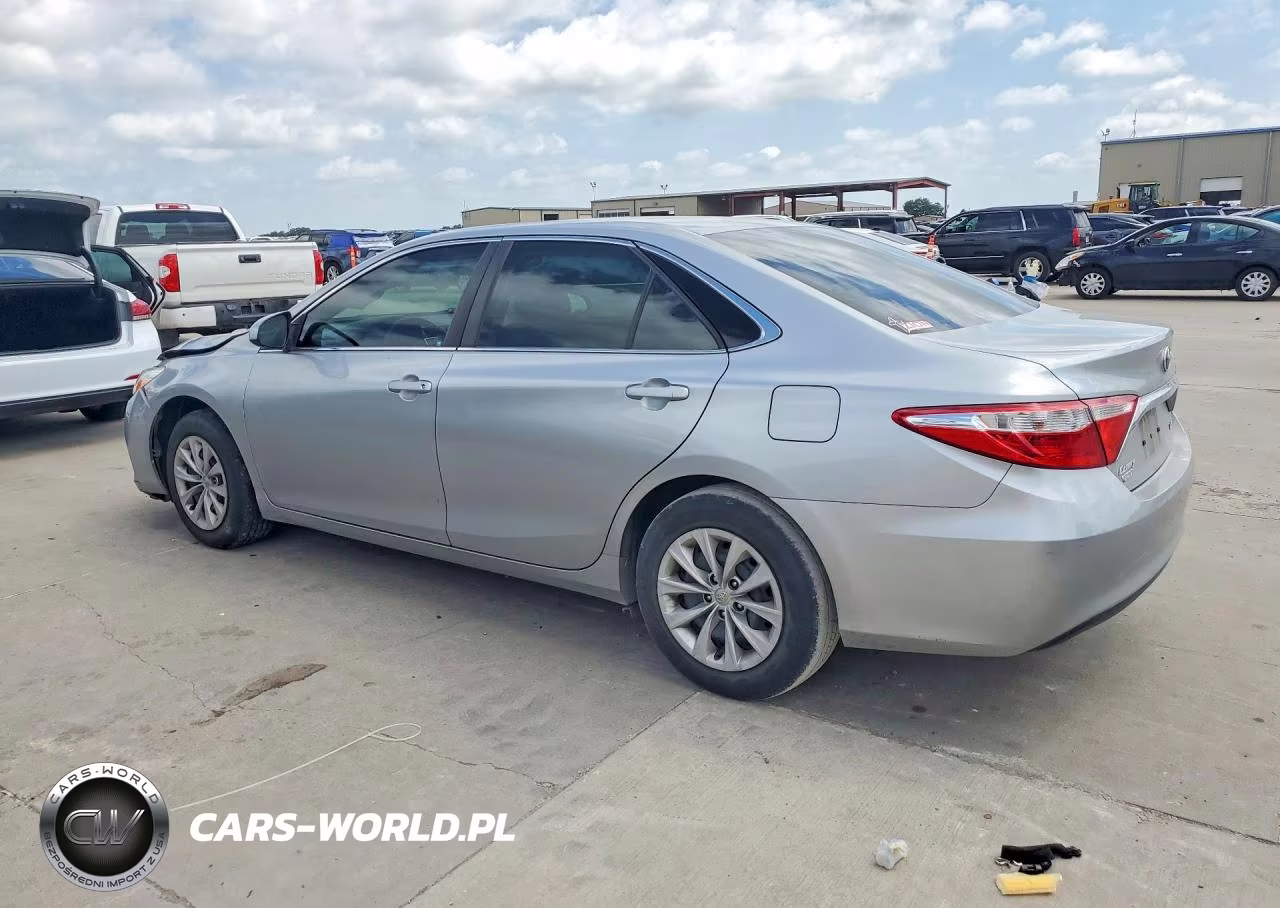 2015 Toyota Camry Le VIN:4T4BF1FK2FR477411 - 2