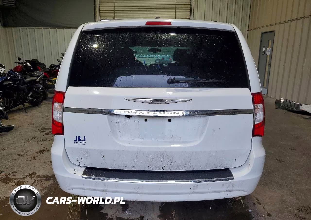 2016 Chrysler Town & Country Touring VIN:2C4RC1BGXGR248092 - 6