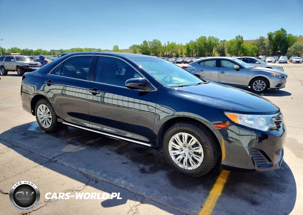 2014 Toyota Camry Le VIN:4T1BF1FKXEU312571 - 4