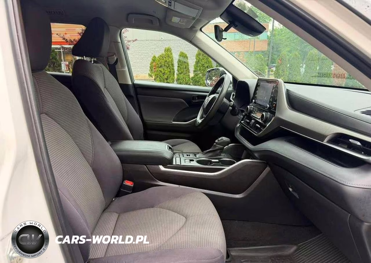 2020 Toyota Highlander L VIN:5TDCZRBHXLS045636 - 11