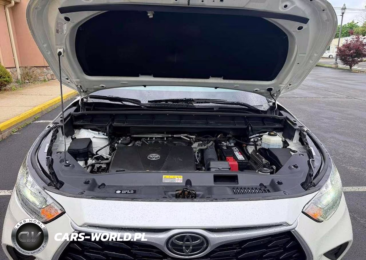 2020 Toyota Highlander L VIN:5TDCZRBHXLS045636 - 12