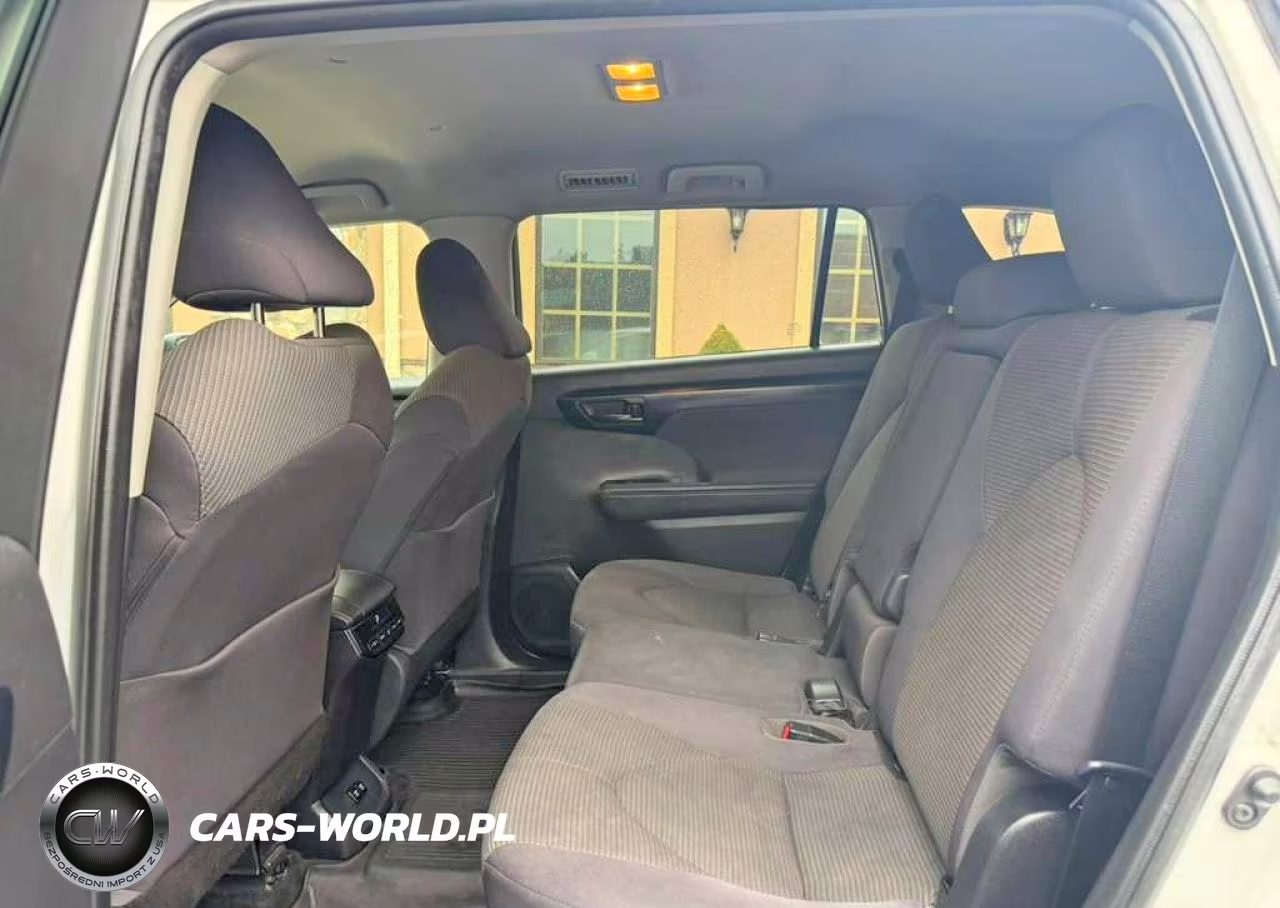 2020 Toyota Highlander L VIN:5TDCZRBHXLS045636 - 9