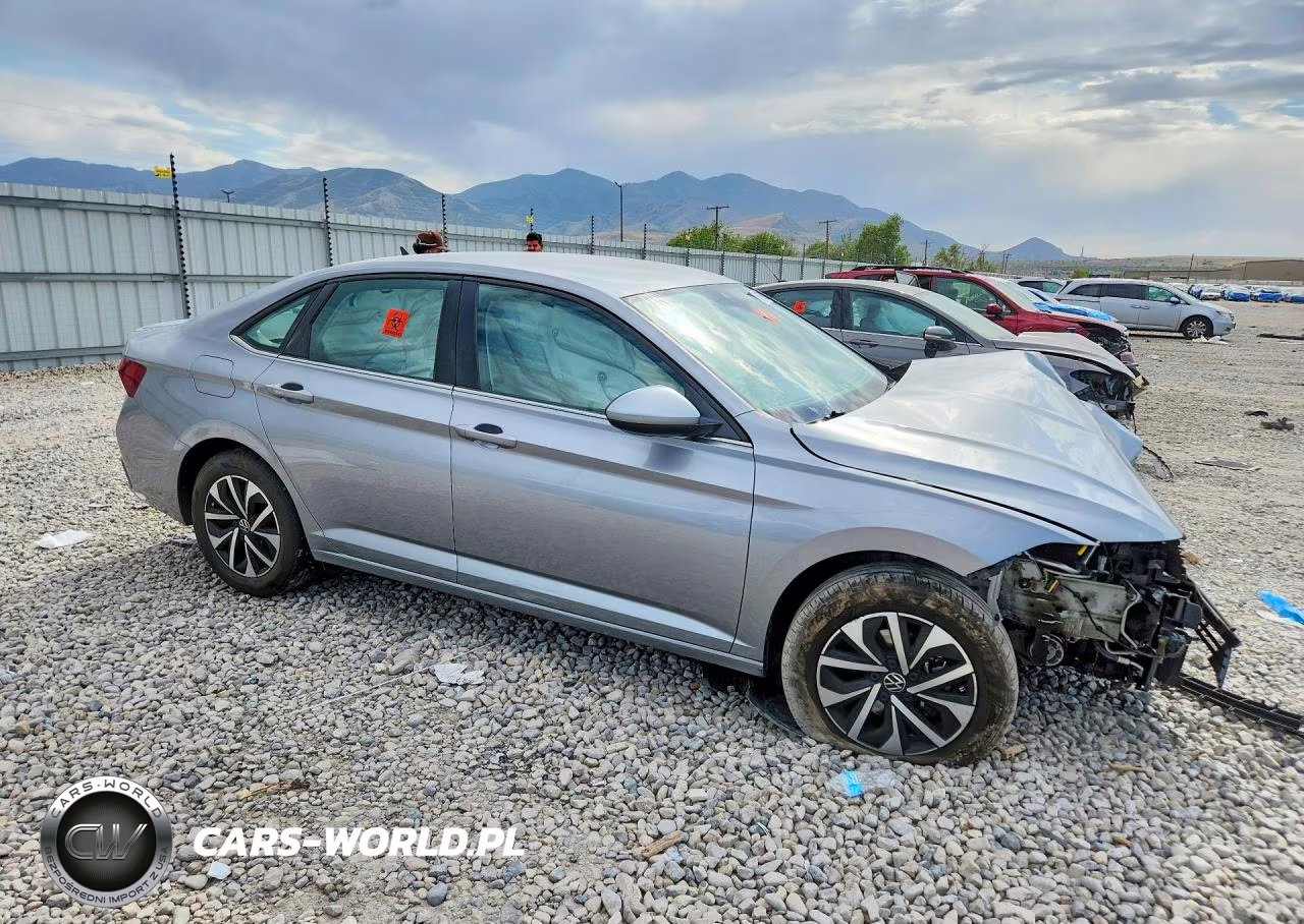 2024 Volkswagen Jetta S VIN:3VW5M7BU3RM004005 - 4