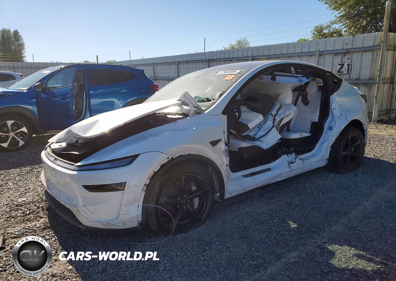 2026 Tesla Model Y – zdjęcie 1 z 14