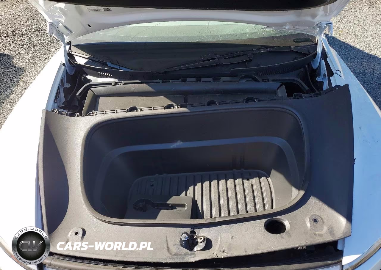 2026 Tesla Model Y VIN:7SAYGDEE8TF607718 - 12