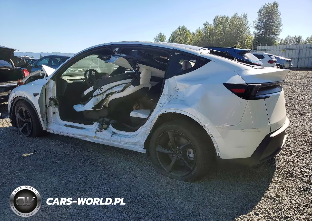 2026 Tesla Model Y VIN:7SAYGDEE8TF607718 - 2