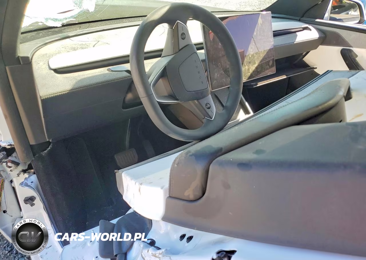 2026 Tesla Model Y VIN:7SAYGDEE8TF607718 - 8