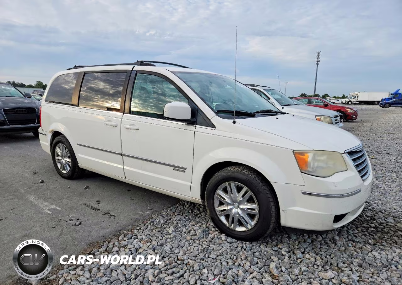 2010 Chrysler Town & Country Touring VIN:2A4RR5D12AR273794 - 4