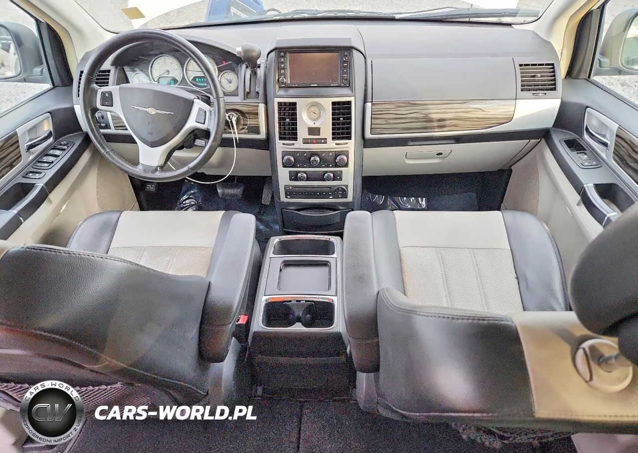 2010 Chrysler Town & Country Touring VIN:2A4RR5D12AR273794 - 8