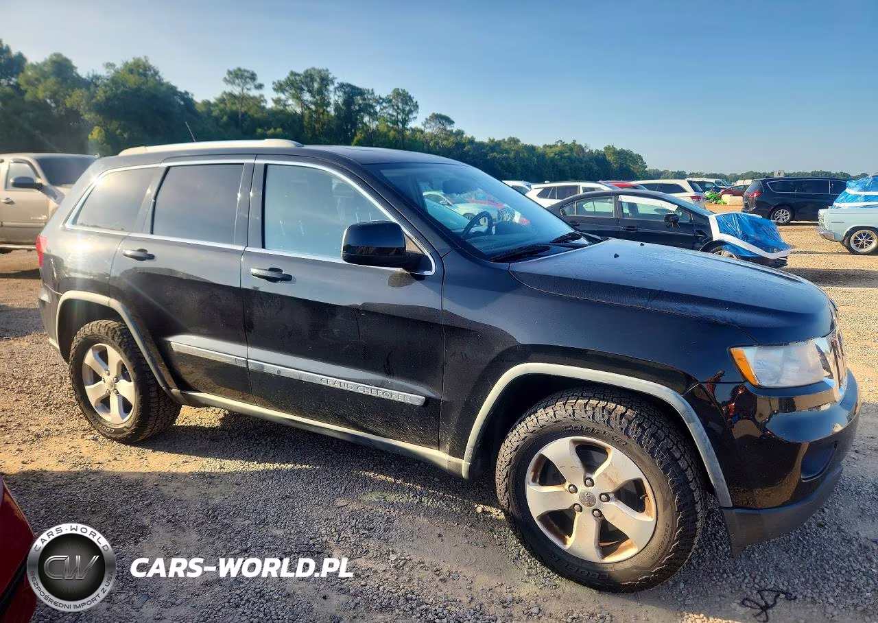 2011 Jeep Grand Cherokee Laredo VIN:1J4RR4GG9BC609333 - 4