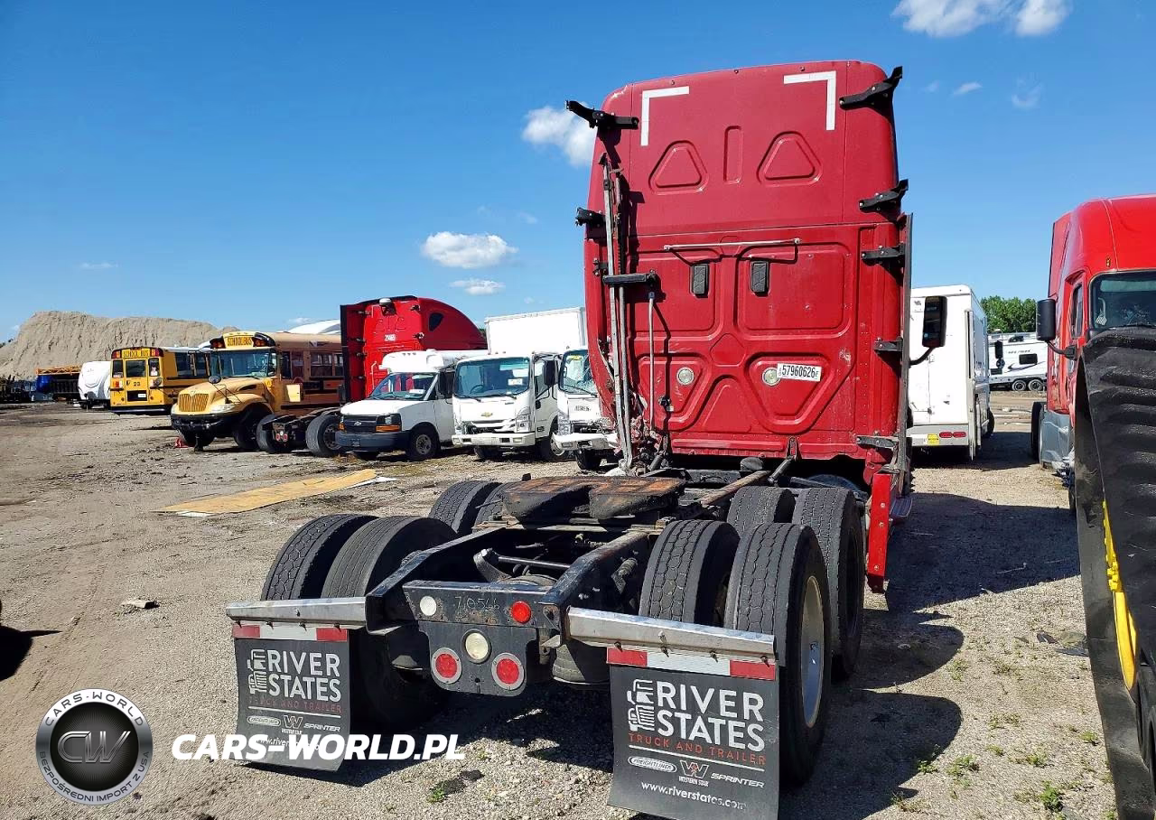 2017 Freightliner Cascadia 125" Sleeper Cab Semi Truck VIN:3AKJGLDR0HSGP6386 - 4