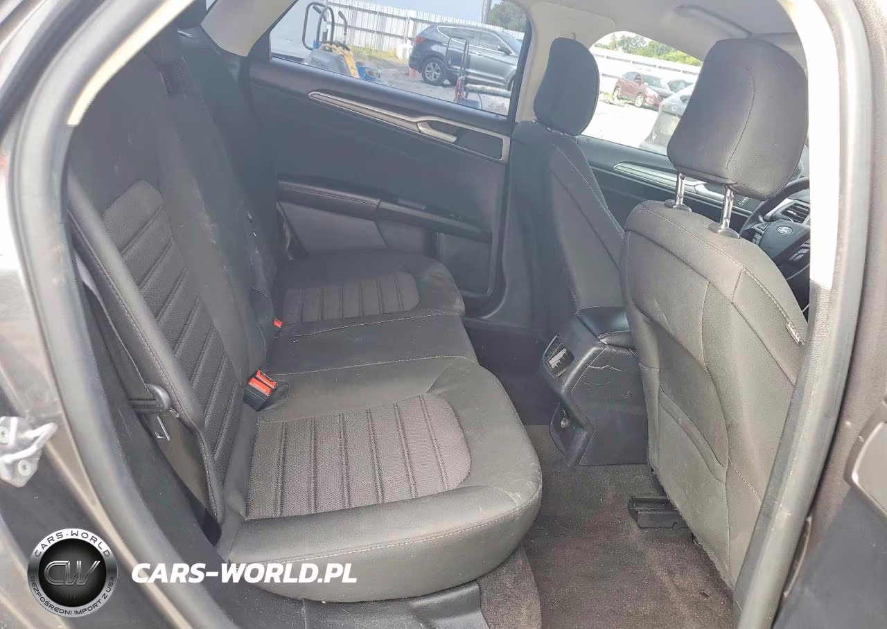 2020 Ford Fusion Se VIN:3FA6P0LU4LR263946 - 10