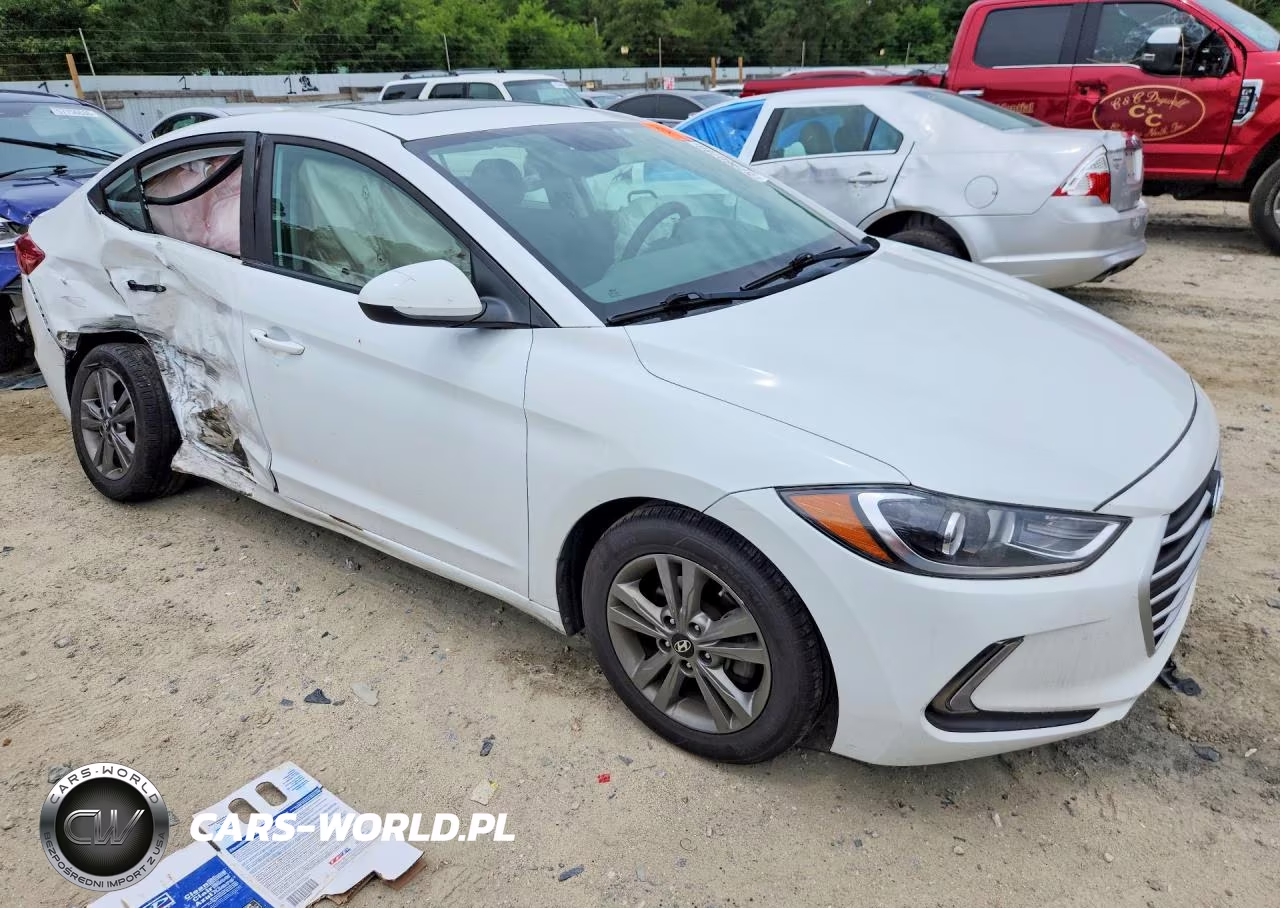 2018 Hyundai Elantra Value Edition VIN:5NPD84LF3JH248135 - 4