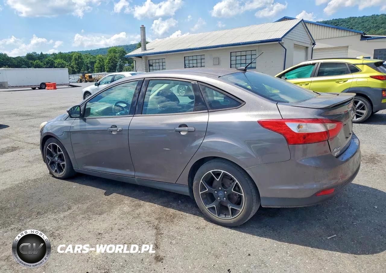 2013 Ford Focus Se VIN:1FADP3F20DL103825 - 2