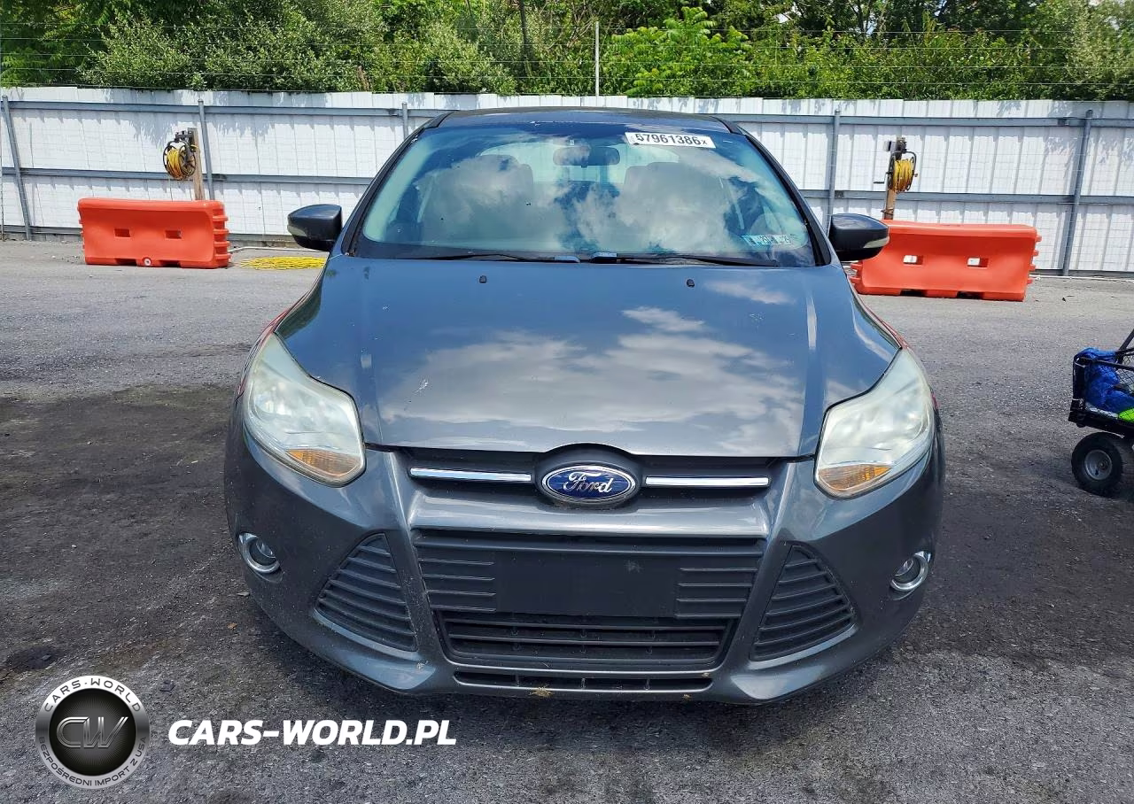 2013 Ford Focus Se VIN:1FADP3F20DL103825 - 5