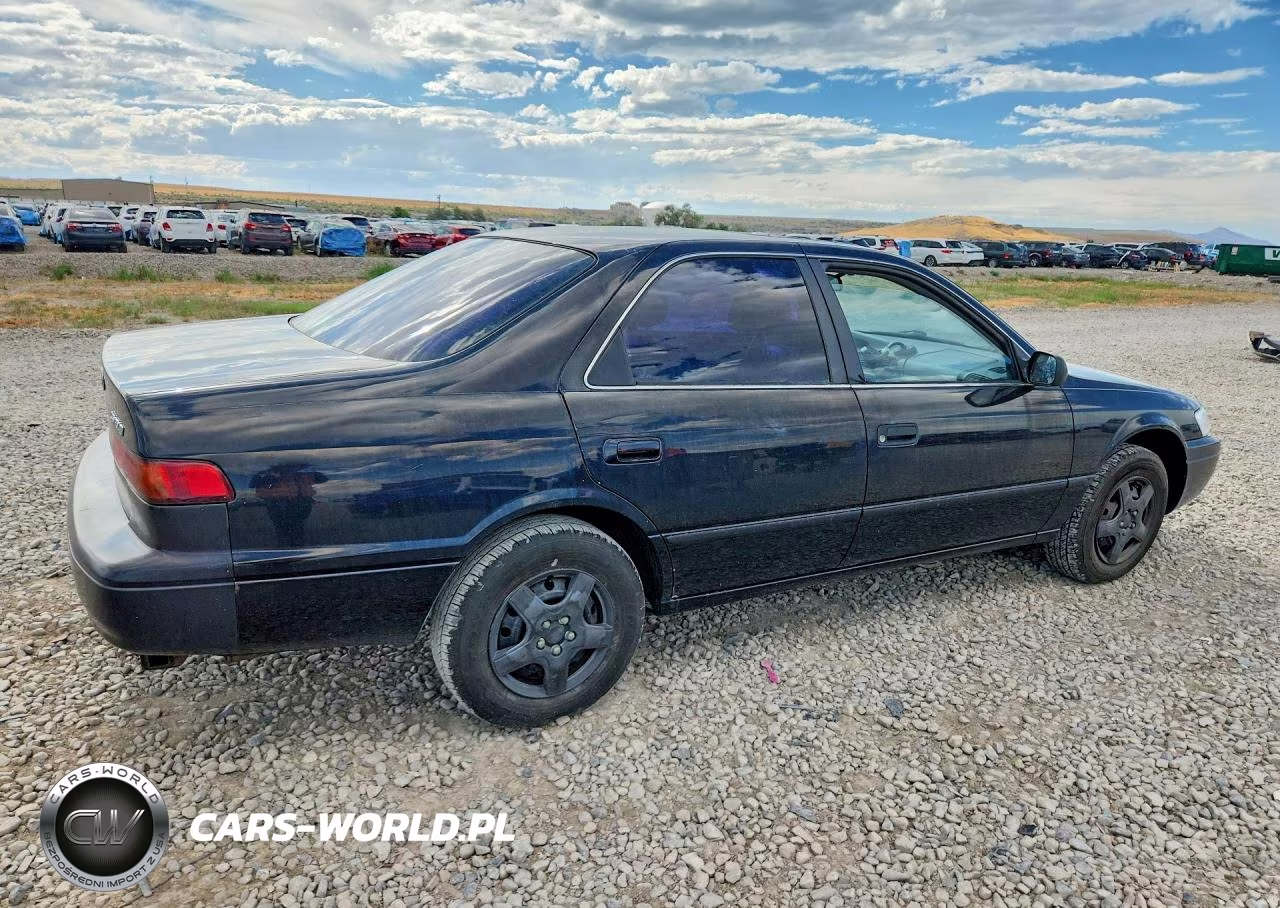 1997 Toyota Camry Le VIN:4T1BG22K2VU780741 - 3
