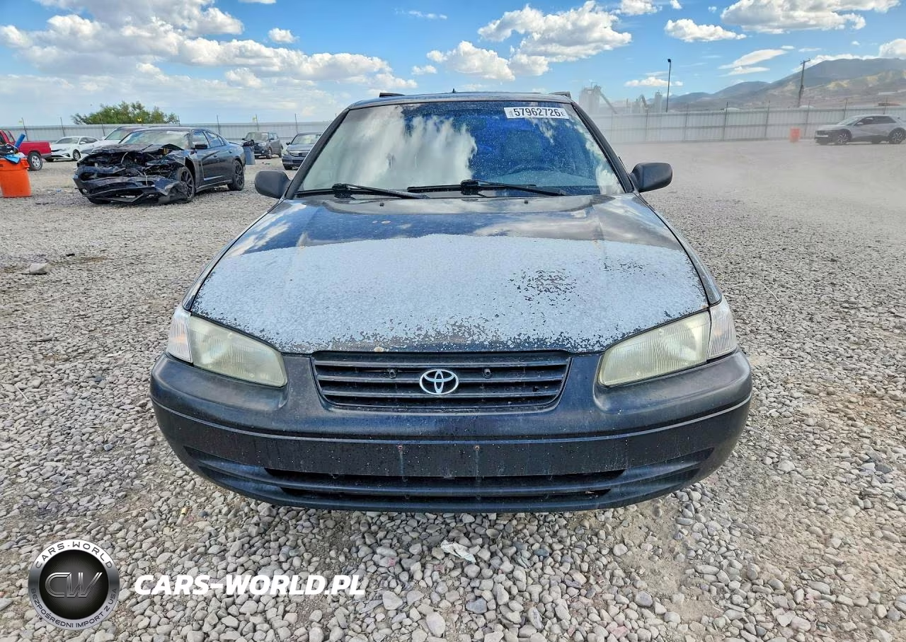 1997 Toyota Camry Le VIN:4T1BG22K2VU780741 - 5