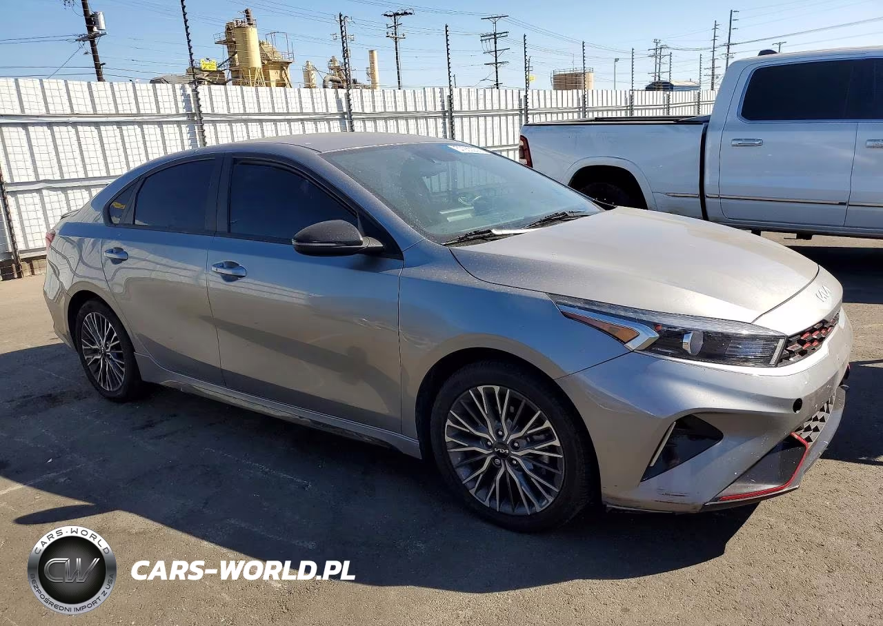 2023 Kia Forte Gt Line VIN:3KPF54AD4PE594114 - 4