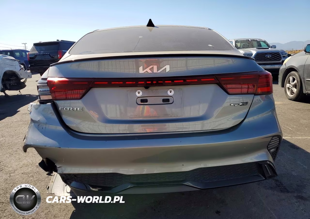2023 Kia Forte Gt Line VIN:3KPF54AD4PE594114 - 6