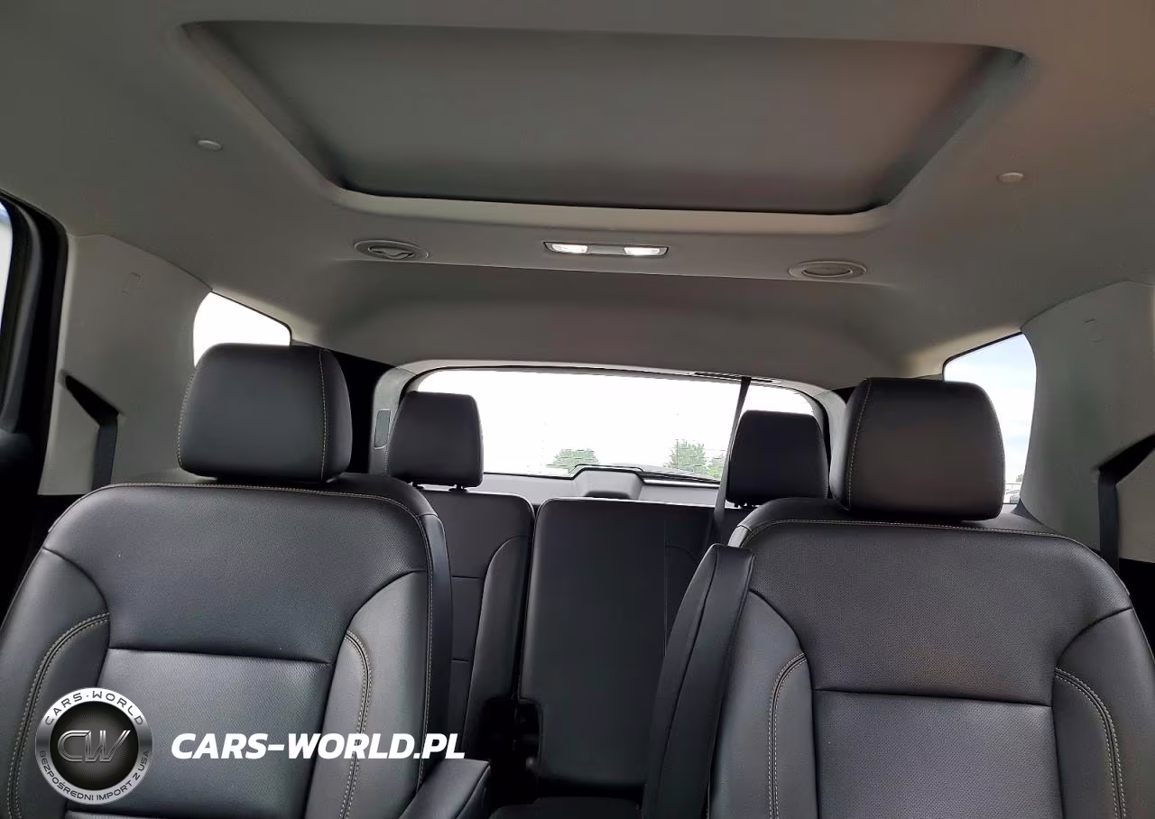 2021 Chevrolet Traverse Premier VIN:1GNEVKKW9MJ253166 - 10
