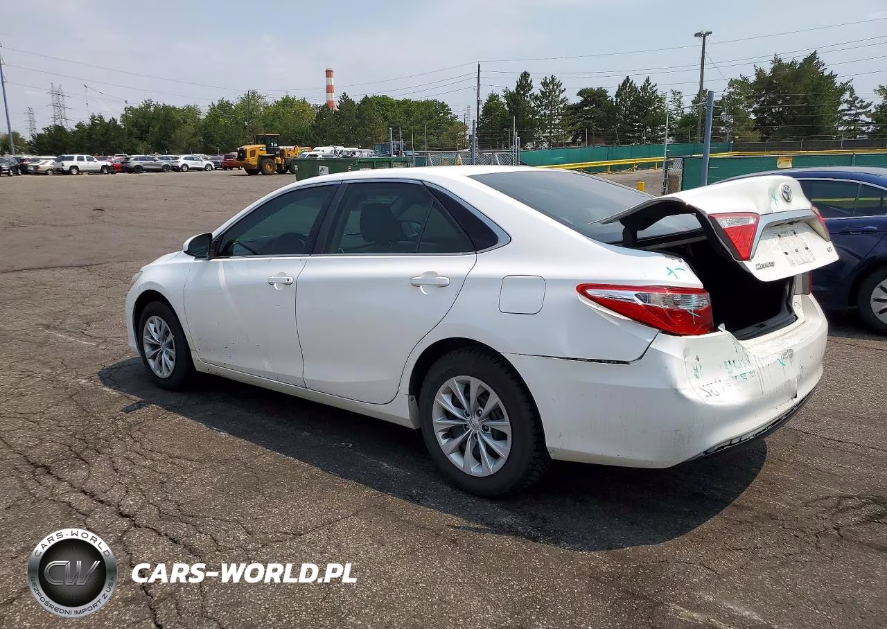 2015 Toyota Camry Le VIN:4T4BF1FK4FR474705 - 2