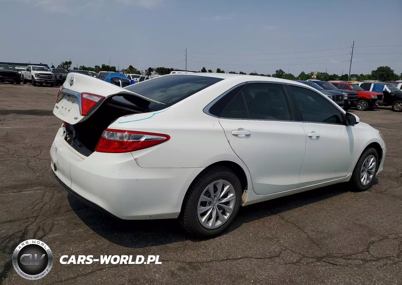 2015 Toyota Camry Le VIN:4T4BF1FK4FR474705 - 3