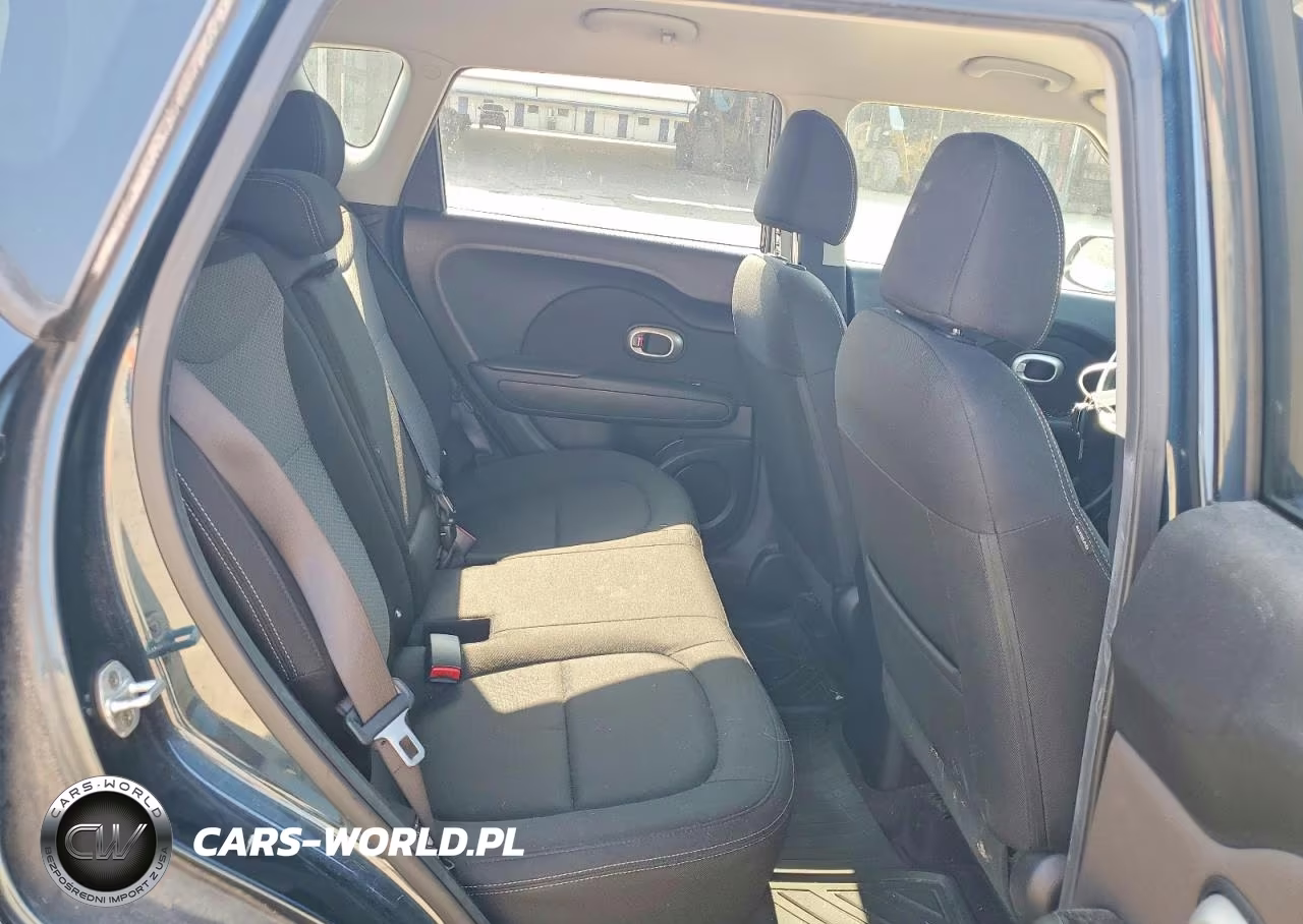 2018 Kia Soul + VIN:KNDJP3A58J7533671 - 10