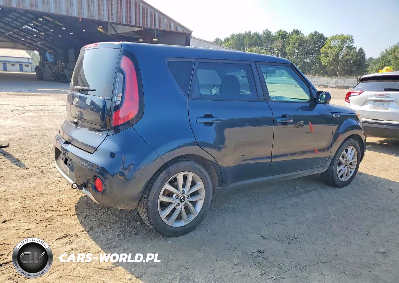 2018 Kia Soul + VIN:KNDJP3A58J7533671 - 3