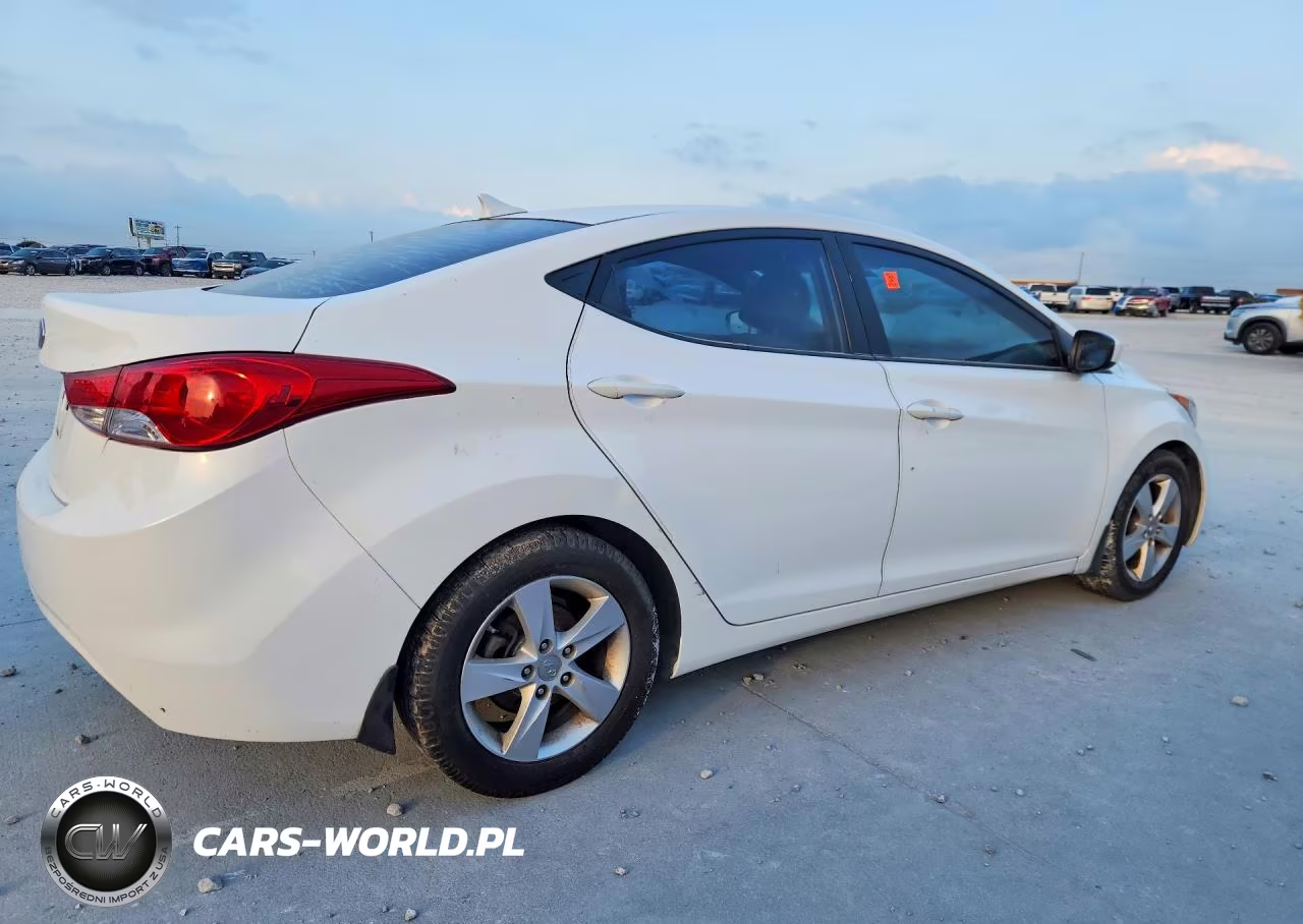 2013 Hyundai Elantra Gls VIN:5NPDH4AE6DH279703 - 3