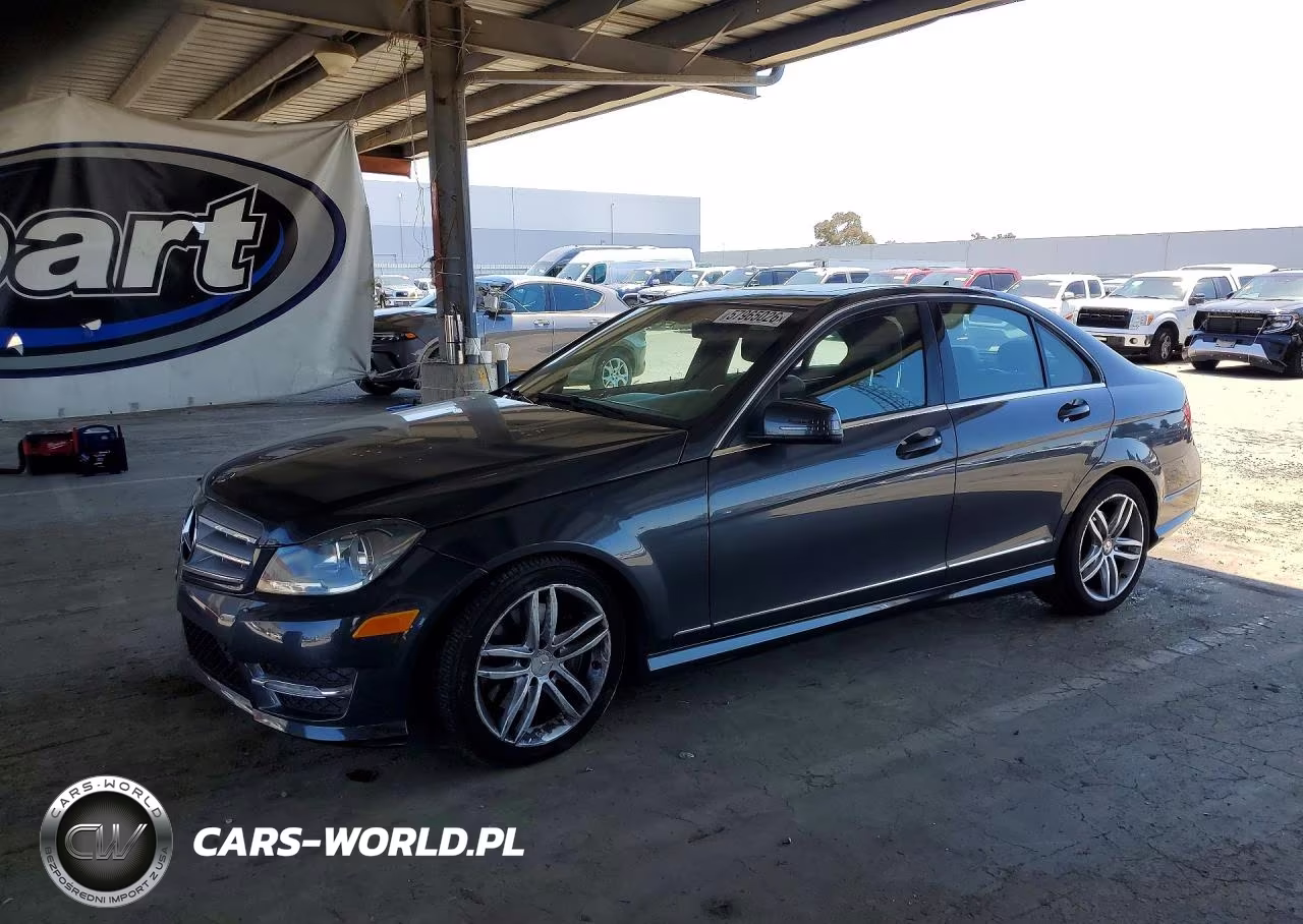 2013 Mercedes-Benz C 300 4Matic – zdjęcie 1 z 12
