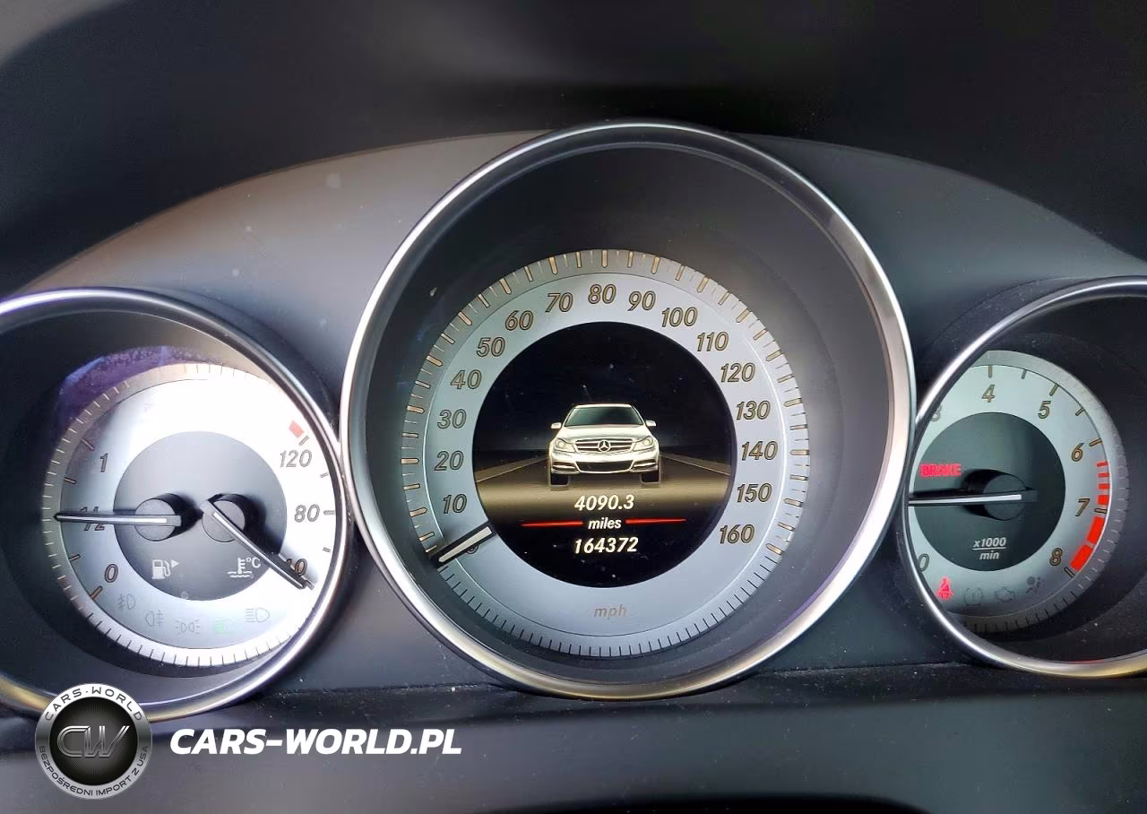 2013 Mercedes-Benz C 300 4Matic VIN:WDDGF8AB6DR273320 - 9