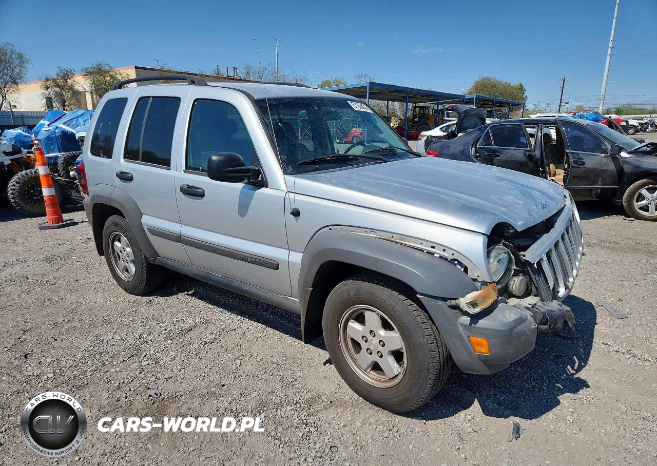 2005 Jeep Liberty Sport VIN:1J4GK48K95W510982 - 4