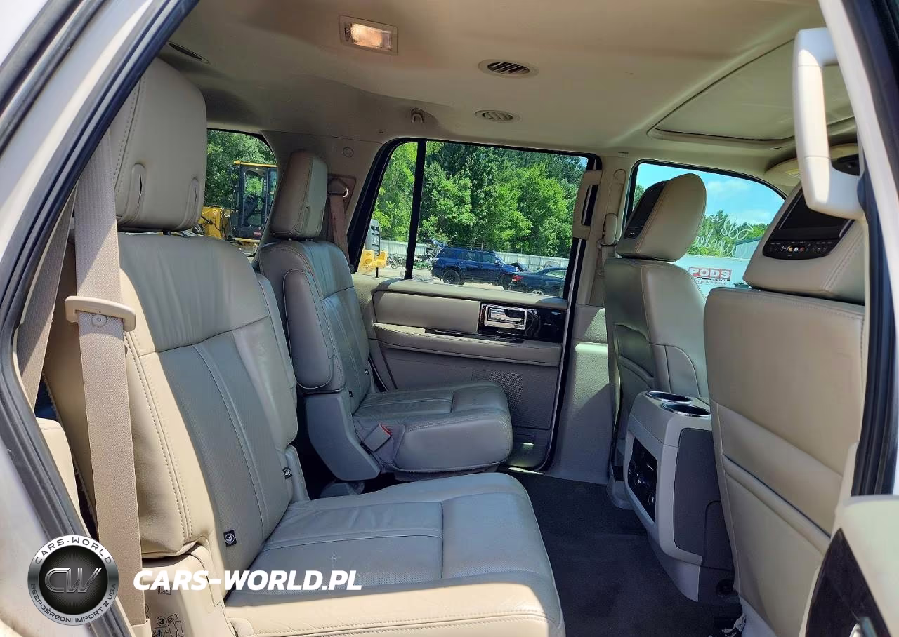 2015 Lincoln Navigator VIN:5LMJJ2HT6FEJ02757 - 10