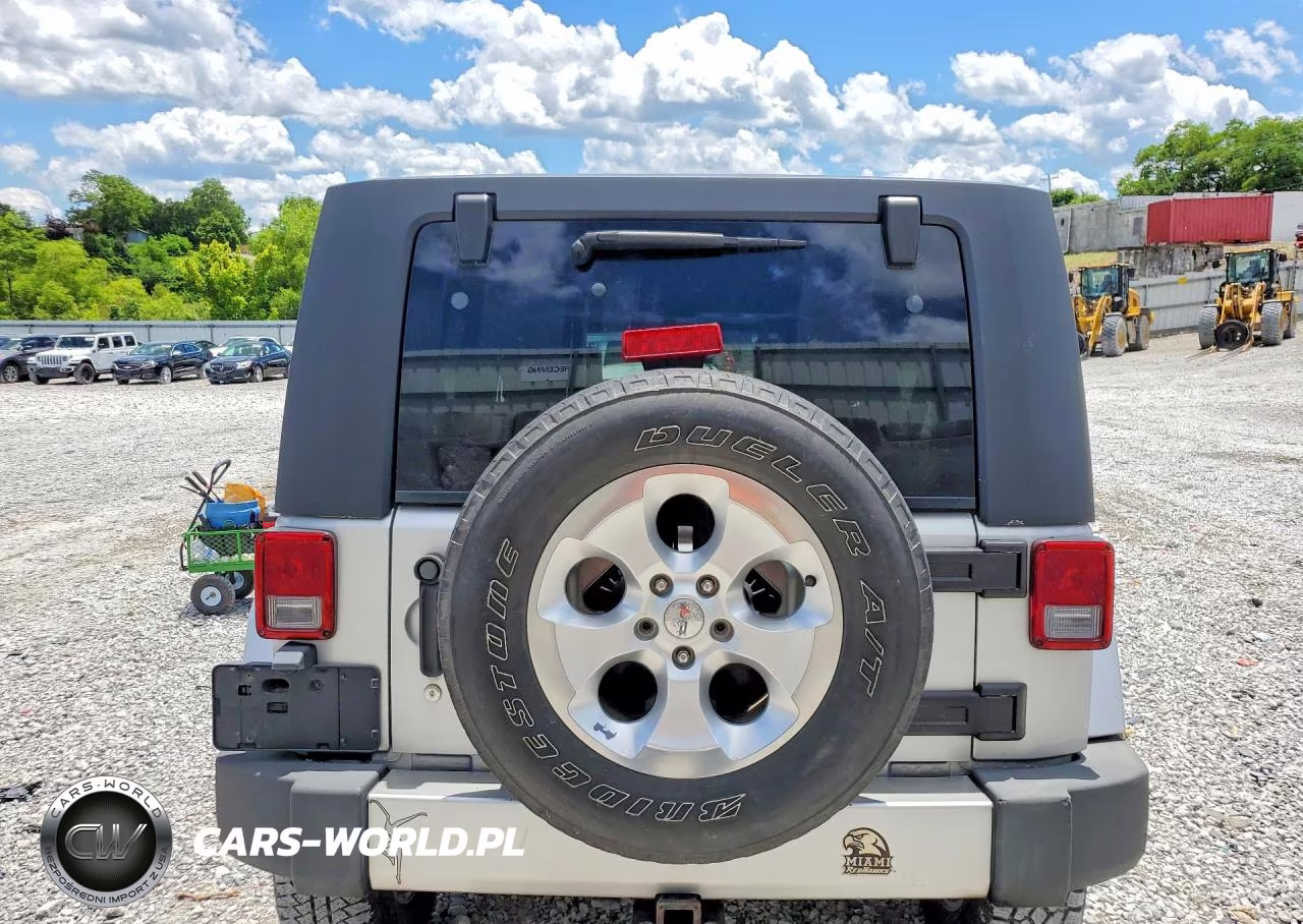 2008 Jeep Wrangler Unlimited Sahara VIN:1J8GA59188L504822 - 6