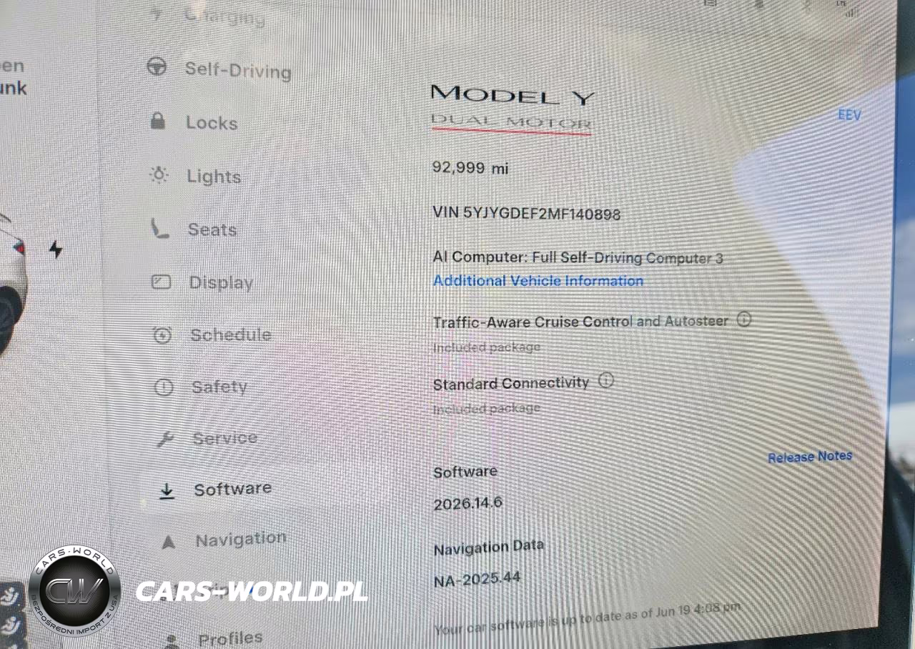 2021 Tesla Model Y VIN:5YJYGDEF2MF140898 - 9