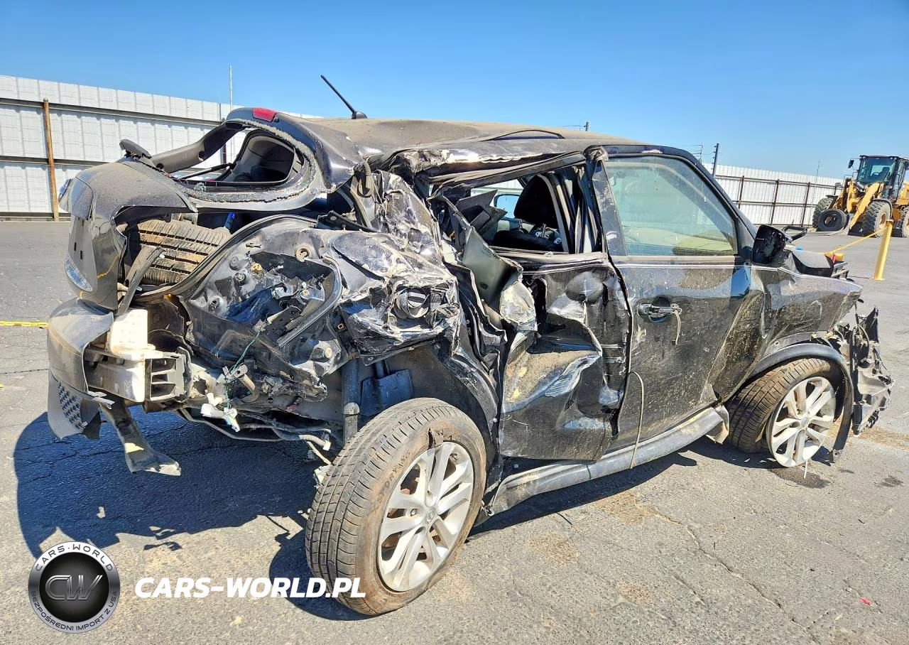 2015 Nissan Juke S VIN:JN8AF5MR5FT509859 - 3