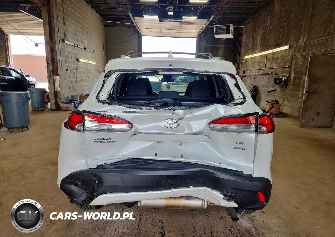 2022 Toyota Corolla Cross Le VIN:7MUCAABG4NV043213 - 6