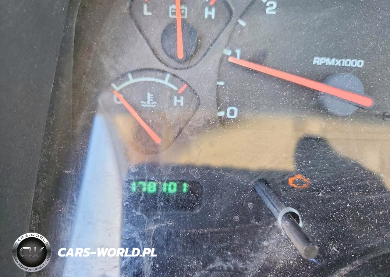 2002 Dodge Dakota Sport VIN:1B7GL32XX2S708622 - 9