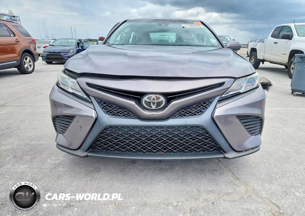 2018 Toyota Camry Se VIN:4T1B11HK4JU648318 - 5
