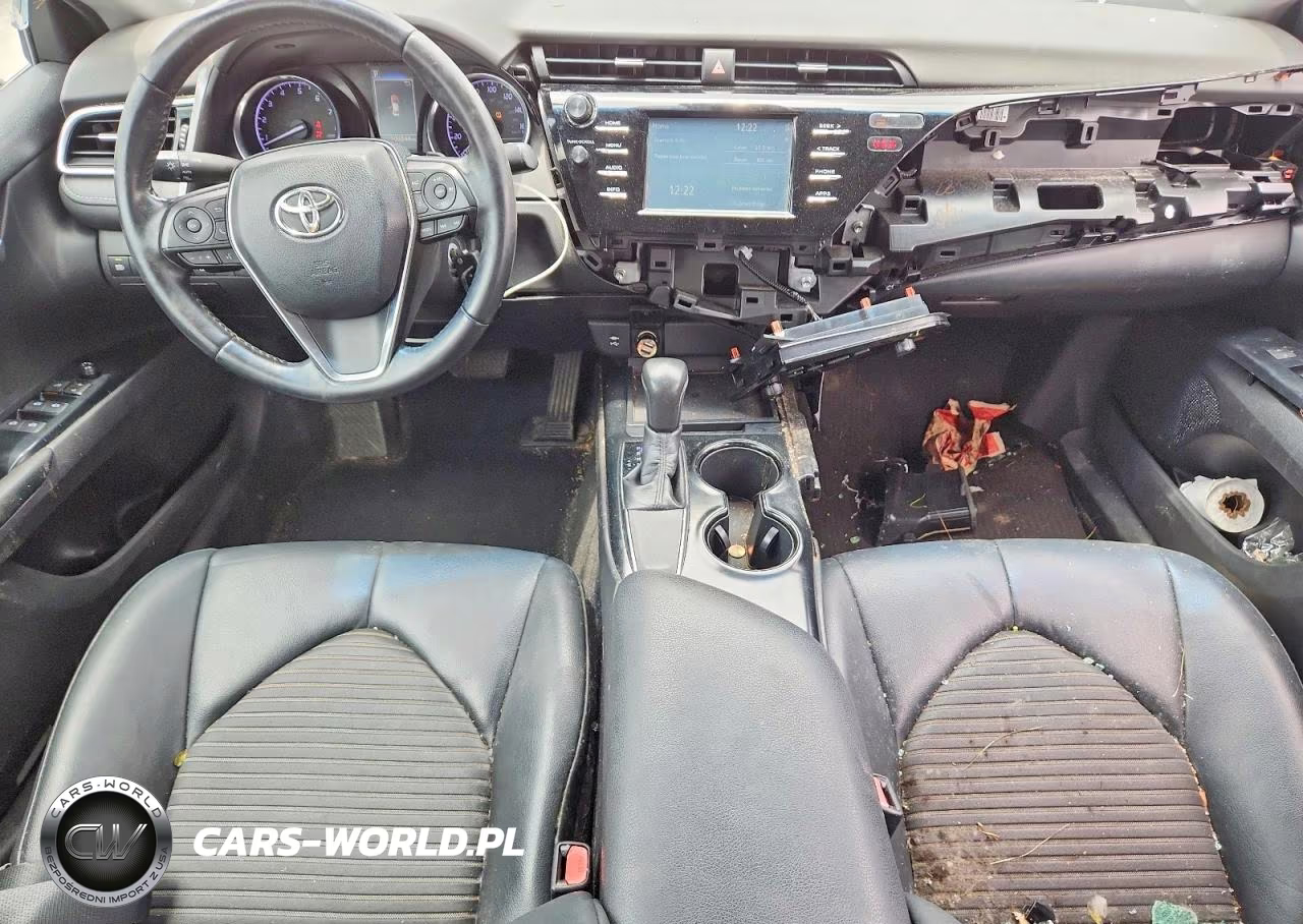 2018 Toyota Camry Se VIN:4T1B11HK4JU648318 - 8