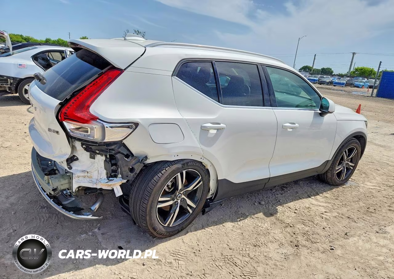 2025 Volvo Xc40 Core VIN:YV4L12UJ5S2544331 - 3