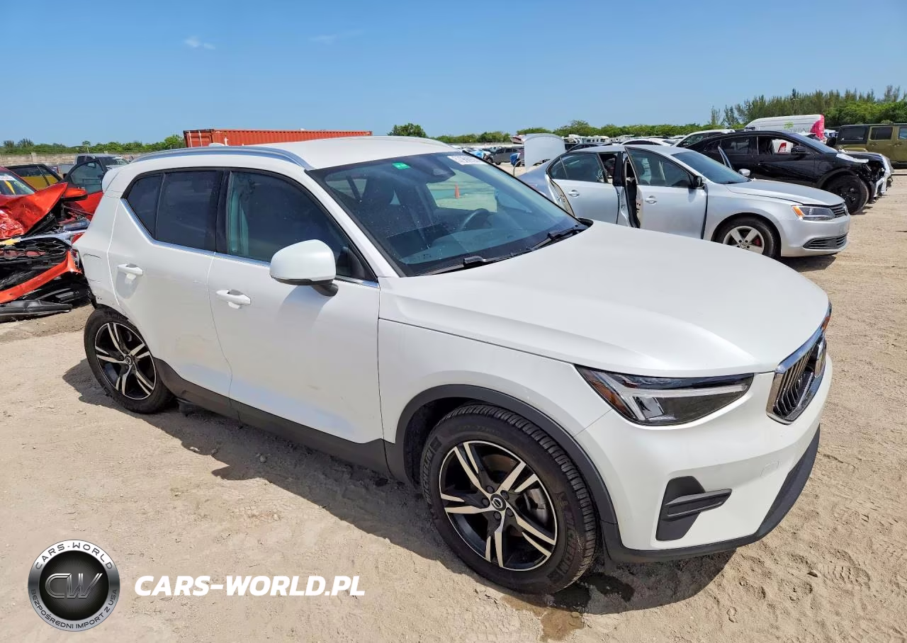 2025 Volvo Xc40 Core VIN:YV4L12UJ5S2544331 - 4