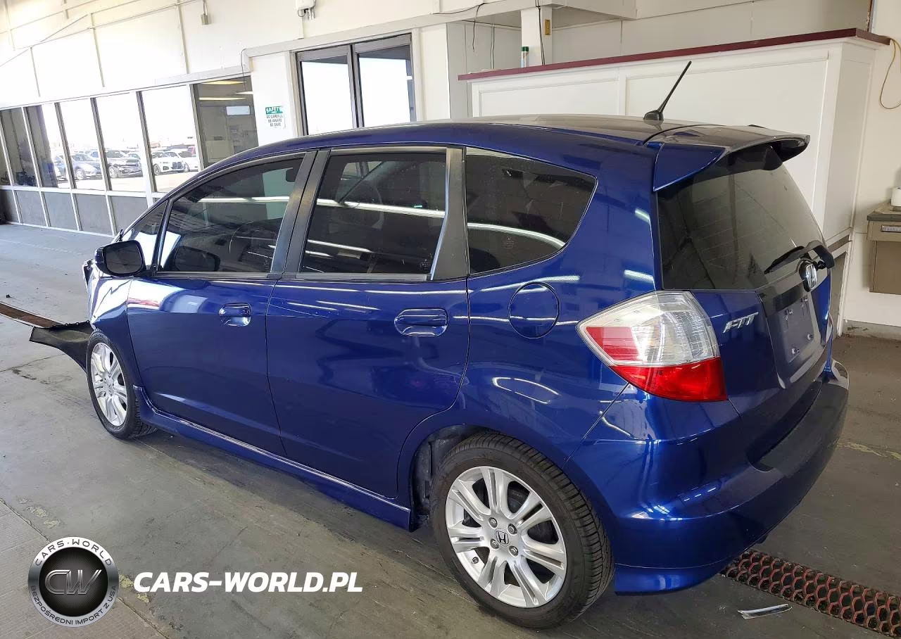 2011 Honda Fit Sport VIN:JHMGE8H55BC015303 - 2