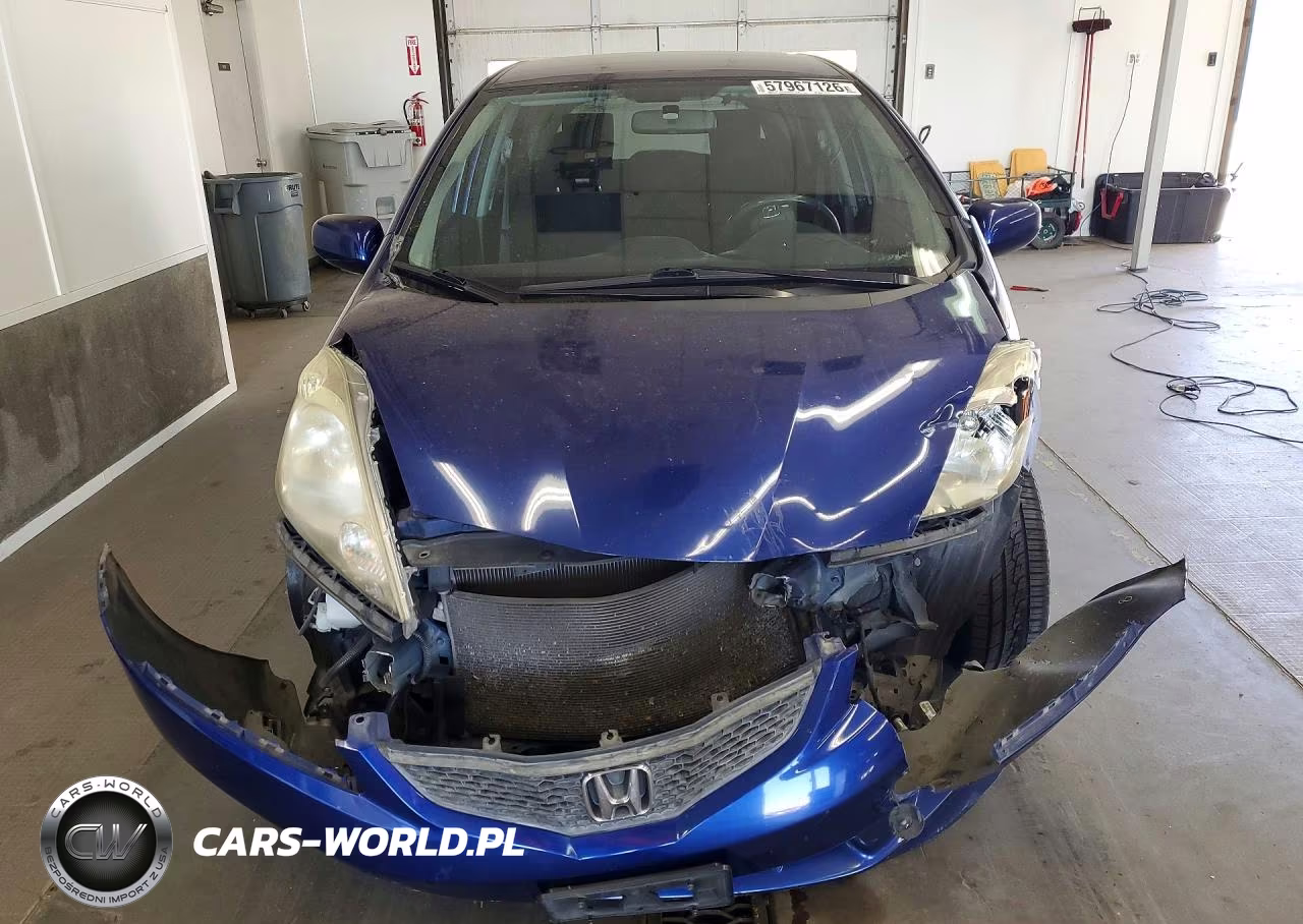 2011 Honda Fit Sport VIN:JHMGE8H55BC015303 - 5