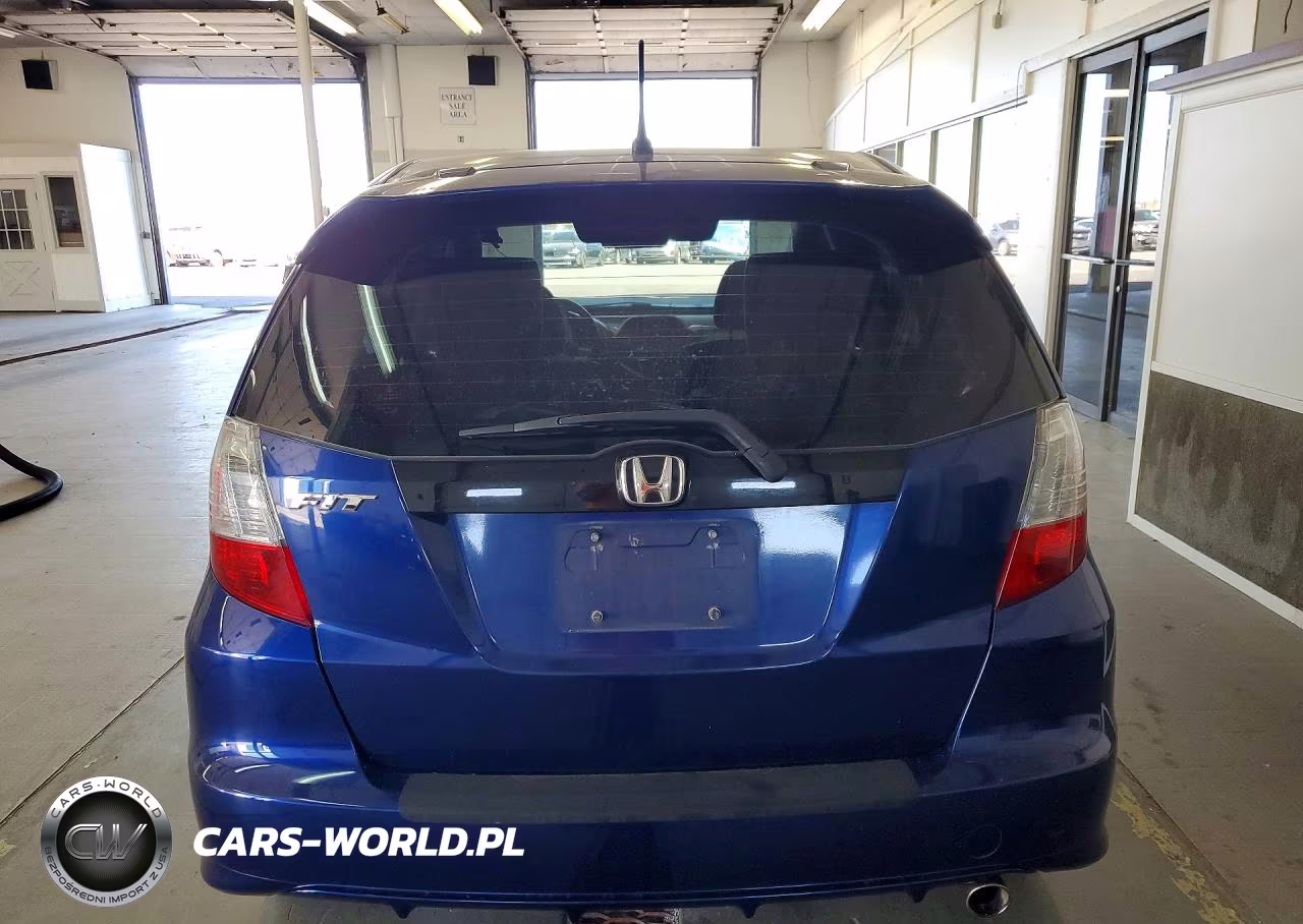 2011 Honda Fit Sport VIN:JHMGE8H55BC015303 - 6