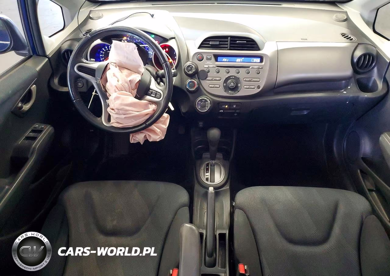 2011 Honda Fit Sport VIN:JHMGE8H55BC015303 - 8