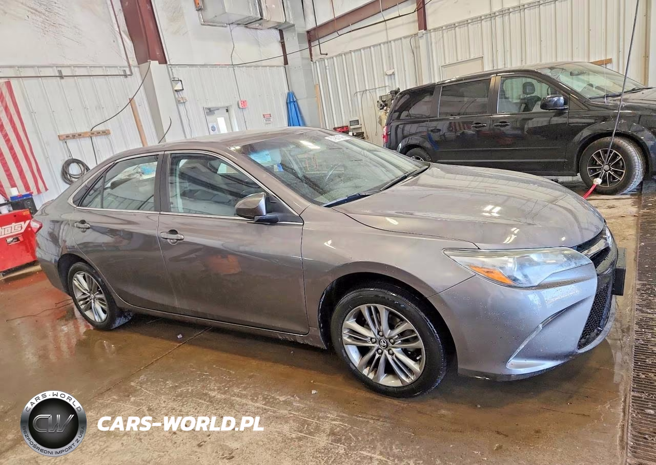 2017 Toyota Camry Se VIN:4T1BF1FK0HU381189 - 4