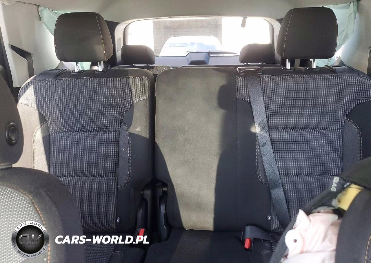2019 Chevrolet Traverse Ls VIN:1GNERFKW5KJ156149 - 10
